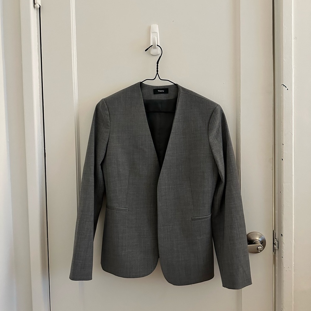 Theory Lindrayia Grey Blazer